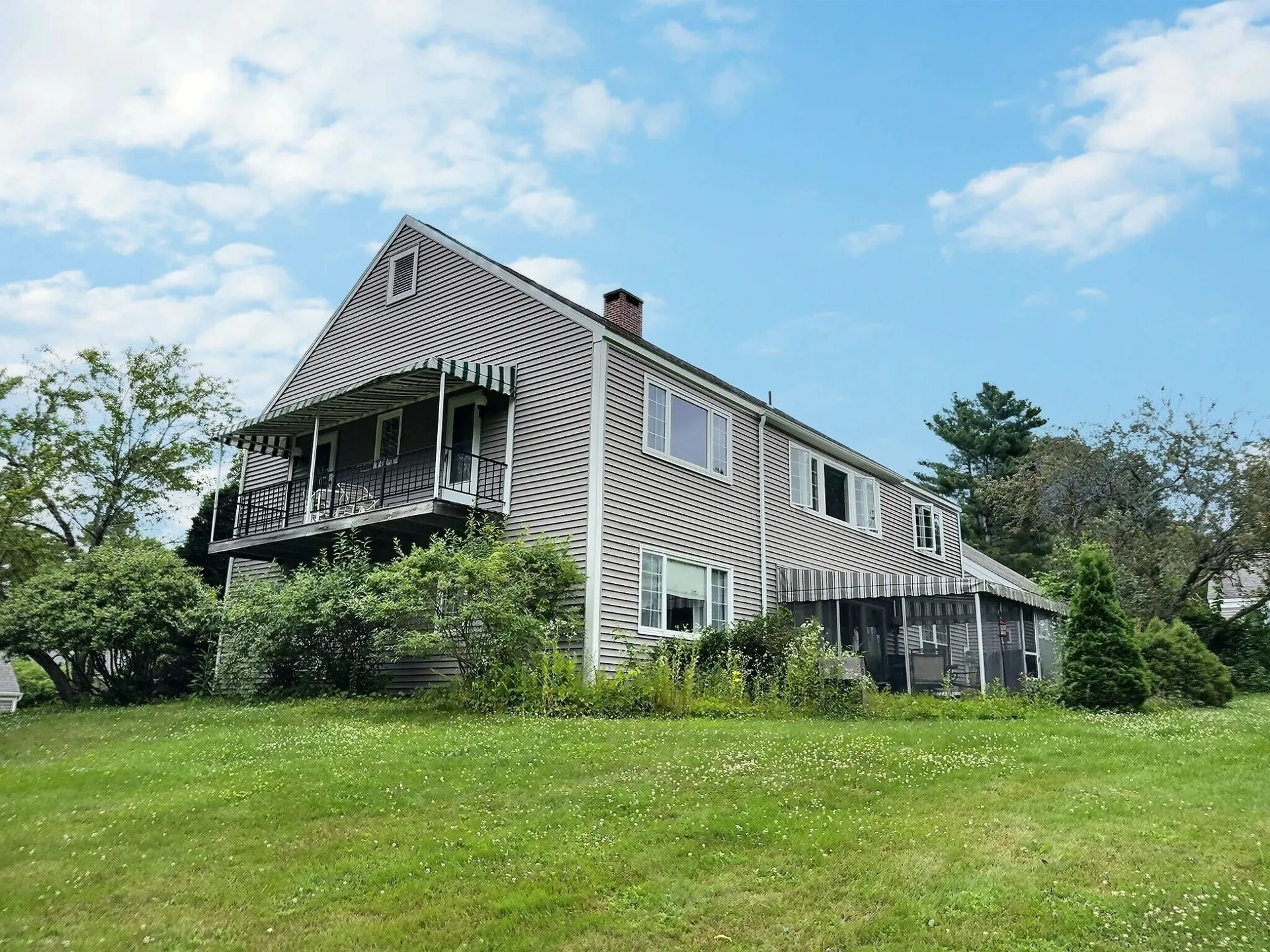 71 Hilltop Place New London NH 03257