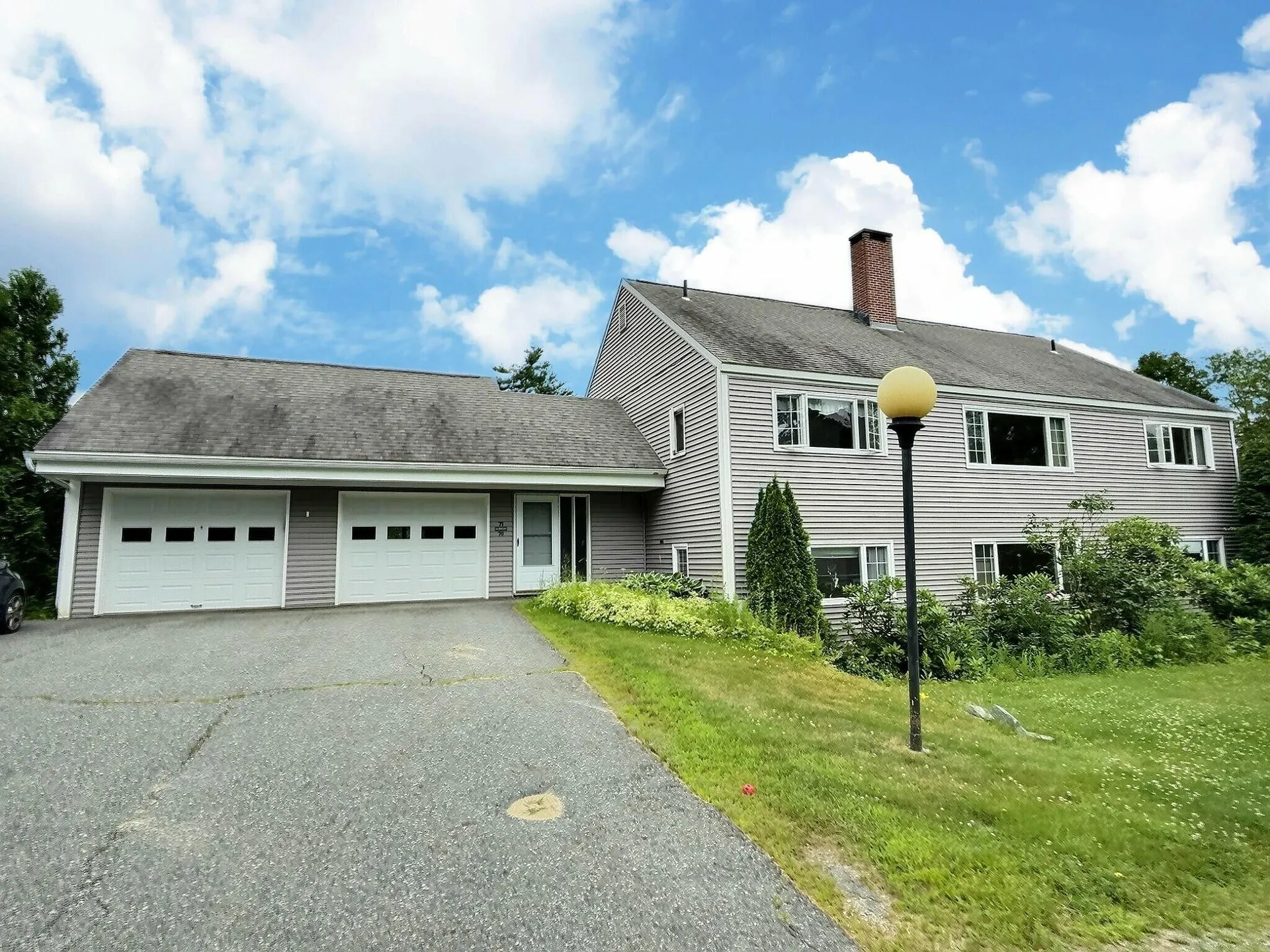 71 Hilltop Place New London NH 03257