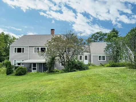 71 Hilltop Place New London NH 03257