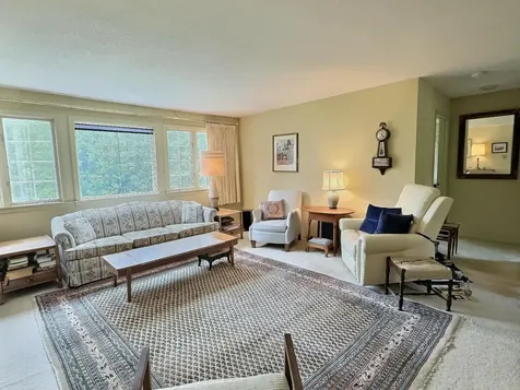 71 Hilltop Place New London NH 03257