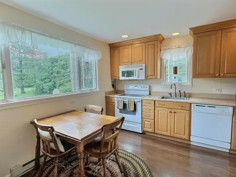 71 Hilltop Place New London NH 03257