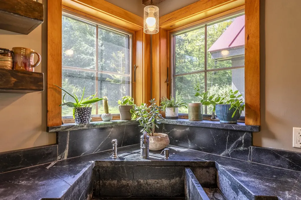 68 Flatow Road Ludlow VT 05149