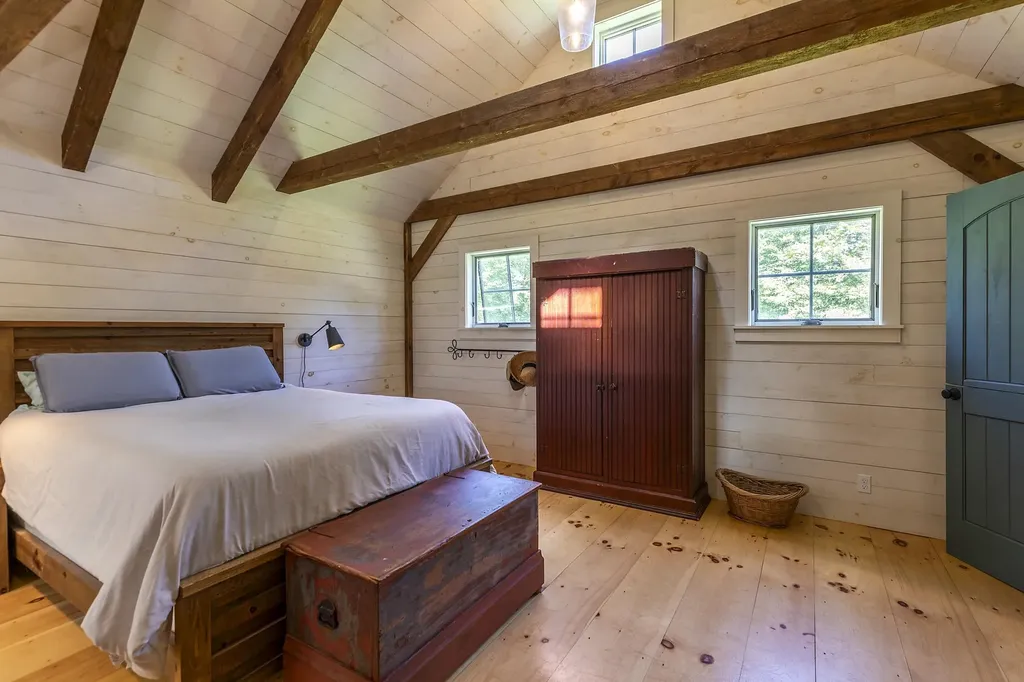 68 Flatow Road Ludlow VT 05149