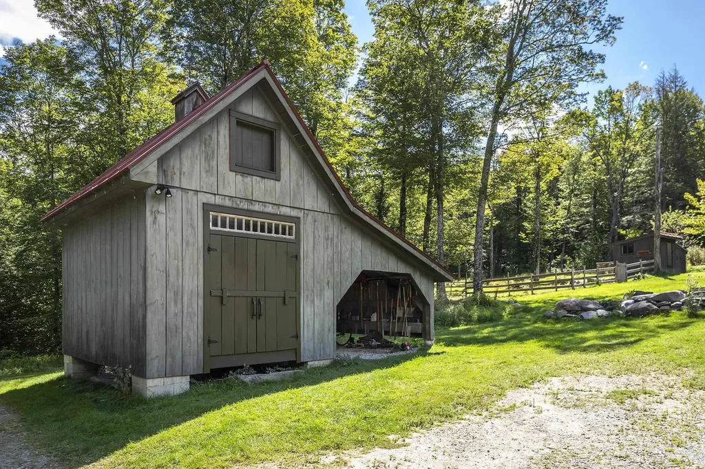 68 Flatow Road Ludlow VT 05149