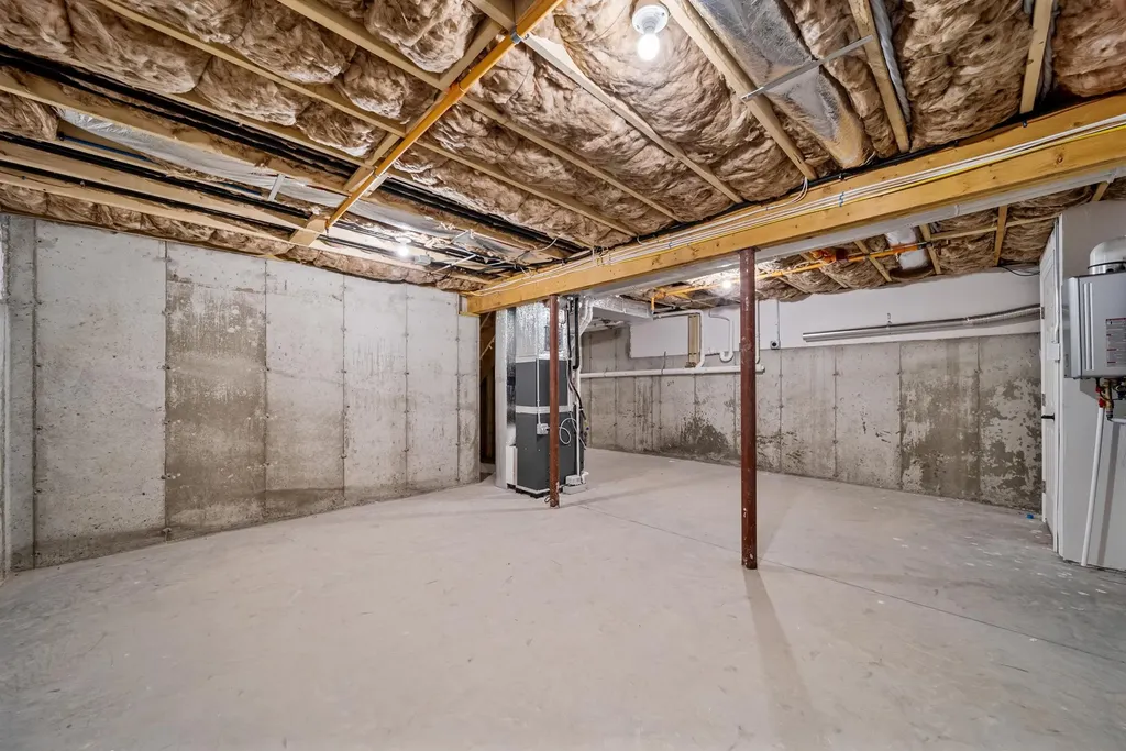 5 Dumaine Avenue Nashua NH 03063