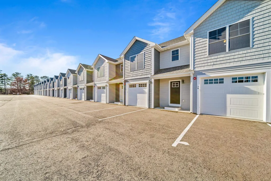 5 Dumaine Avenue Nashua NH 03063