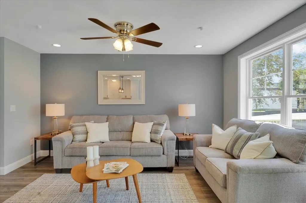 5 Dumaine Avenue Nashua NH 03063