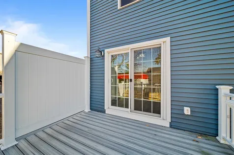 5 Dumaine Avenue Nashua NH 03063