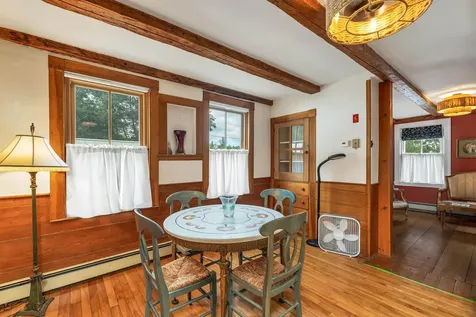 6 On The Common Lyme NH 03768