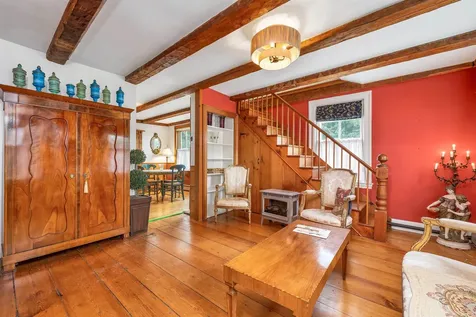 6 On The Common Lyme NH 03768