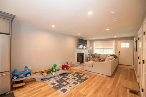 38 Sparrow Lane Laconia NH 03246