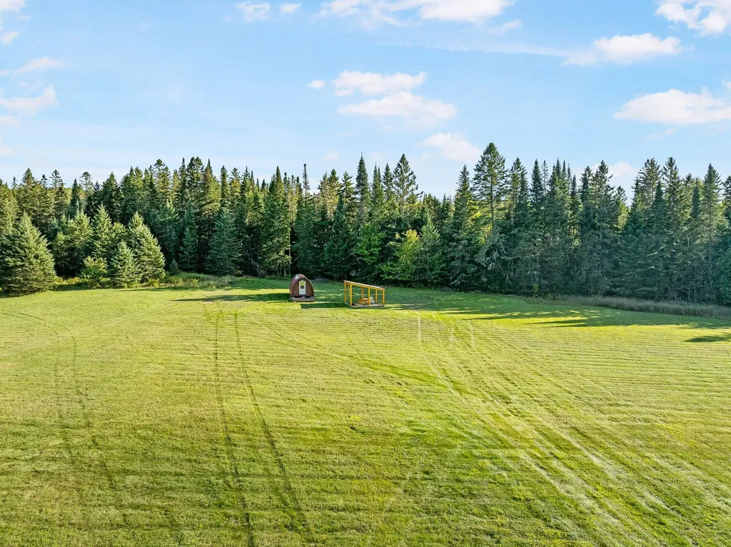 - Harry's Way Colebrook NH 03576