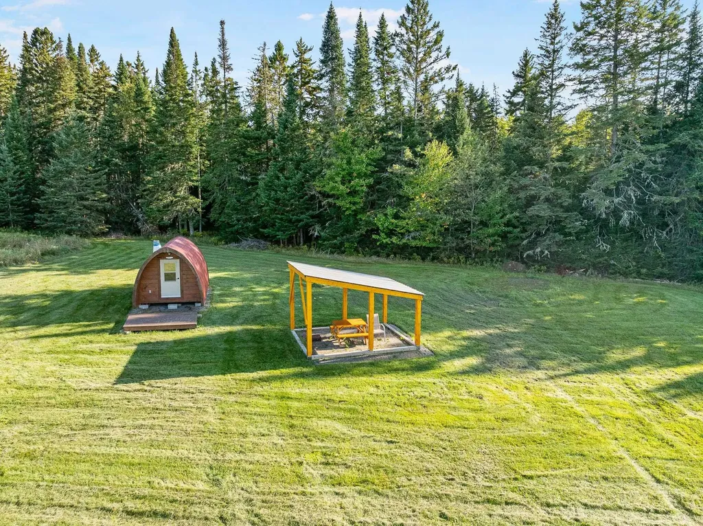 - Harry's Way Colebrook NH 03576