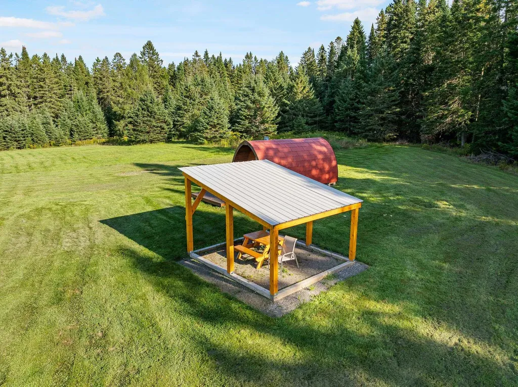 - Harry's Way Colebrook NH 03576