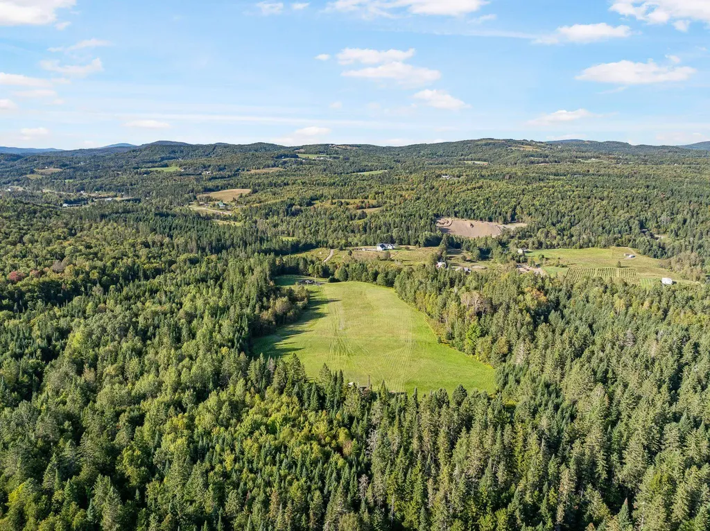 - Harry's Way Colebrook NH 03576