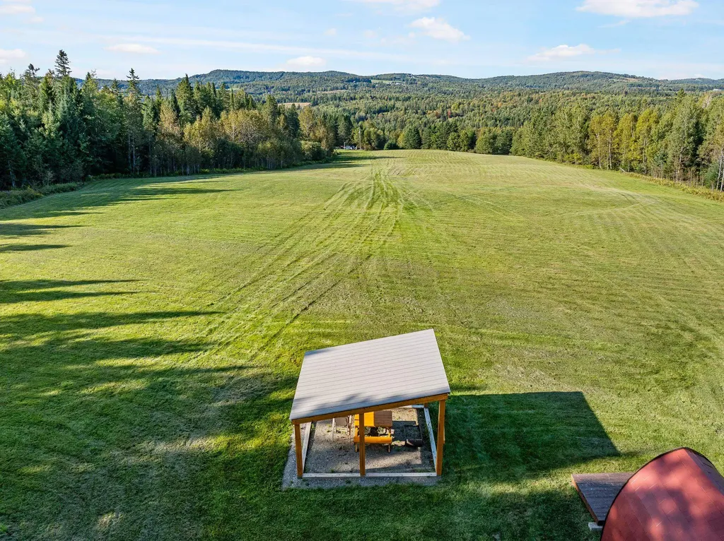 - Harry's Way Colebrook NH 03576