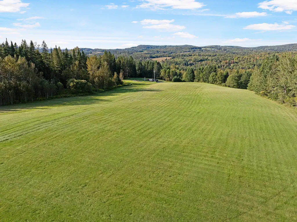 - Harry's Way Colebrook NH 03576