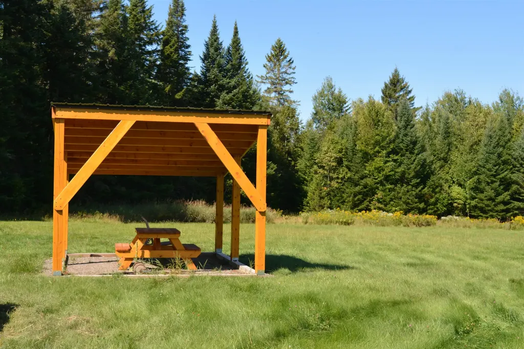 - Harry's Way Colebrook NH 03576