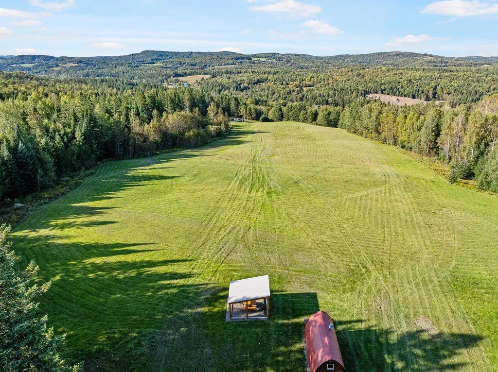 - Harry's Way Colebrook NH 03576