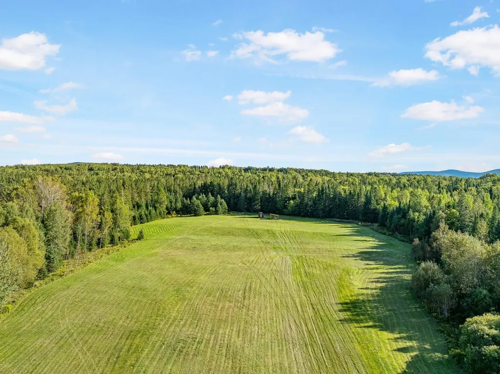 - Harry's Way Colebrook NH 03576