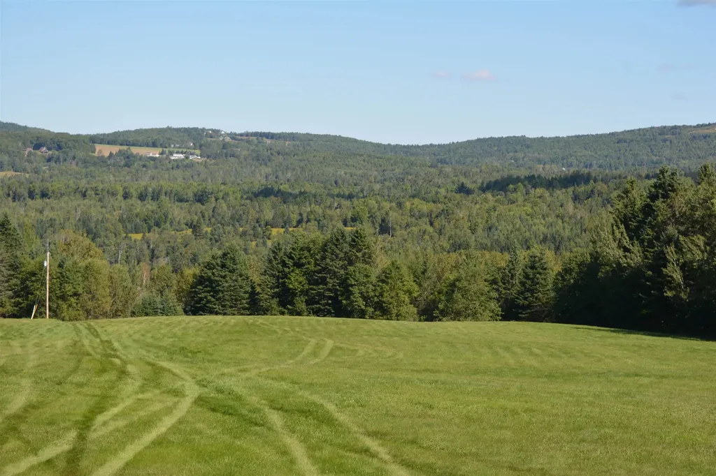 - Harry's Way Colebrook NH 03576