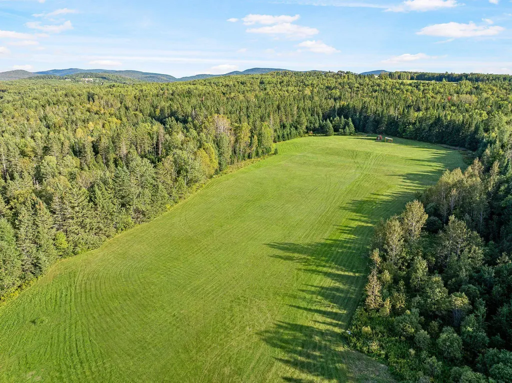 - Harry's Way Colebrook NH 03576