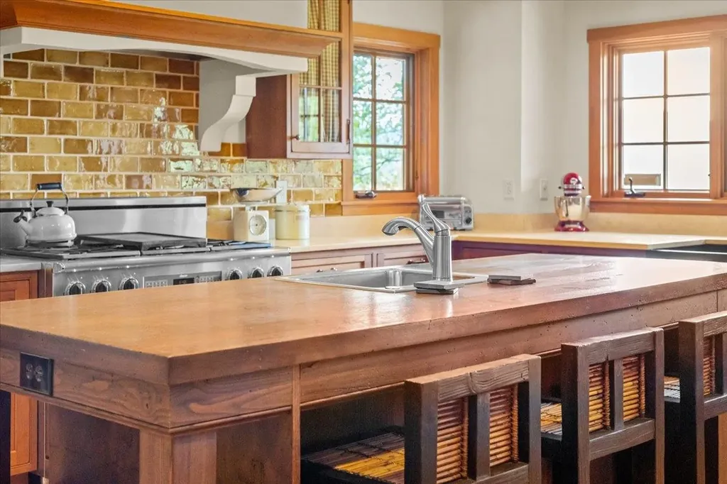 498 Fuller Farm Road Warren VT 05674