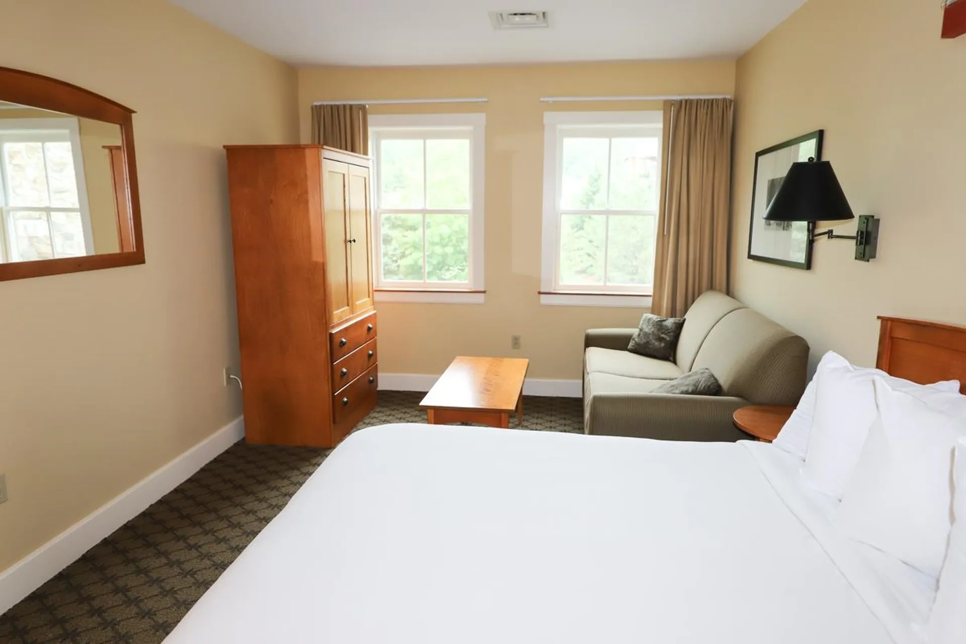 225/227 Qtr. I I Jackson Gore Inn Ludlow VT 05149