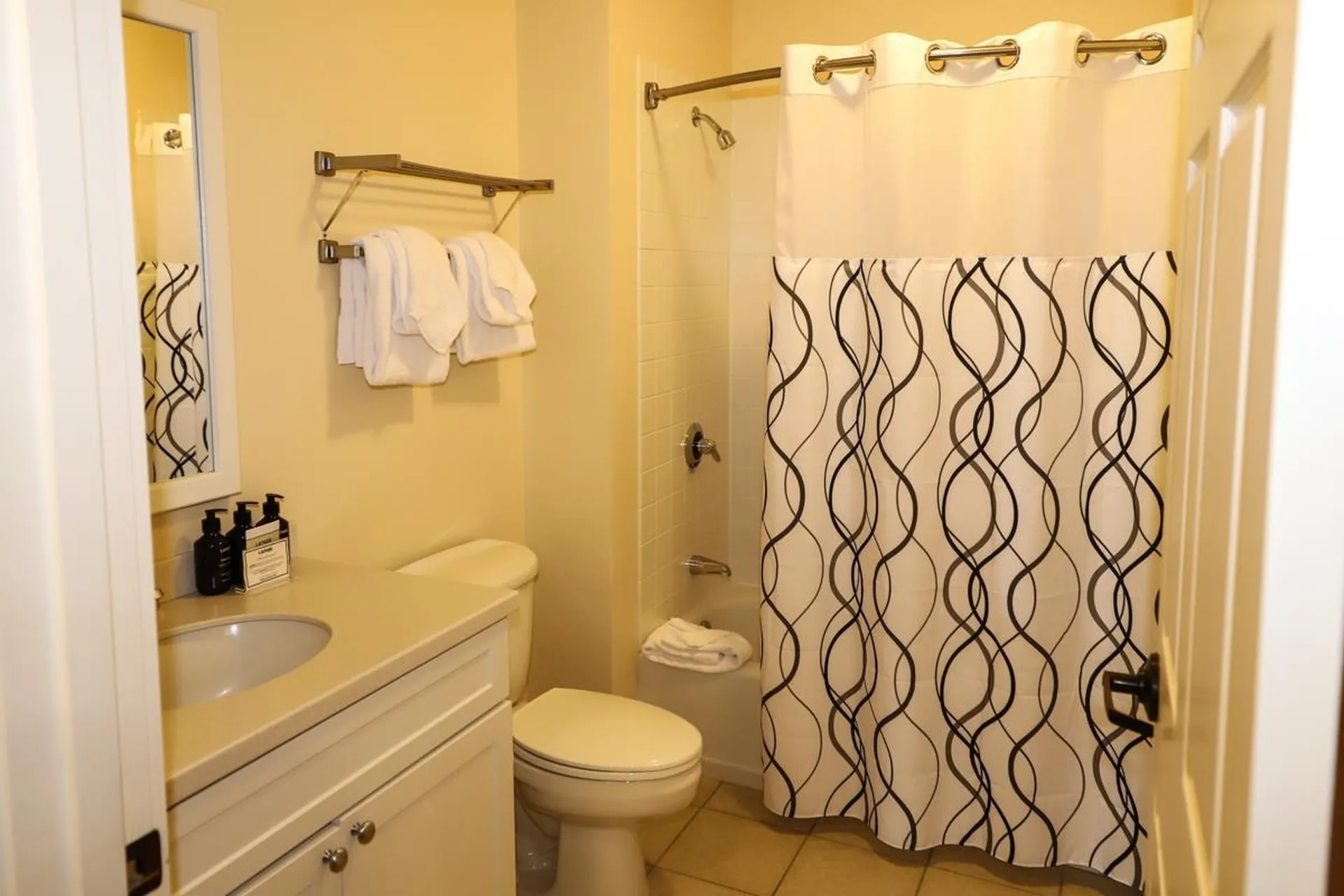 225/227 Qtr. I I Jackson Gore Inn Ludlow VT 05149