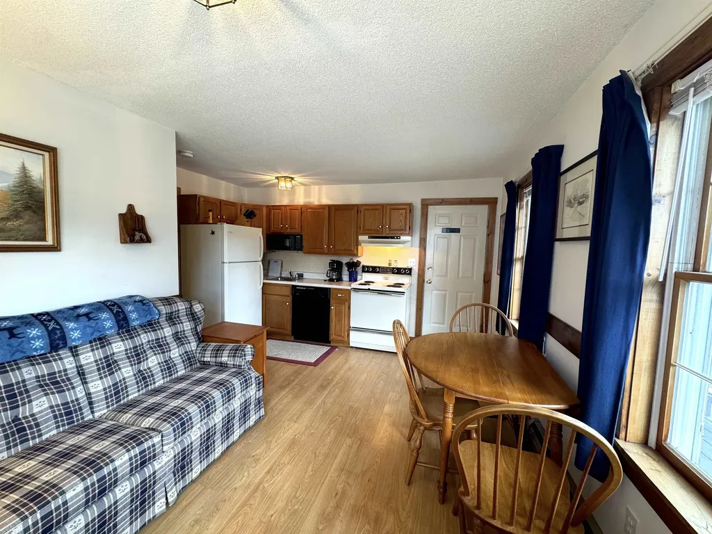 30 Pond Street Ludlow VT 05149