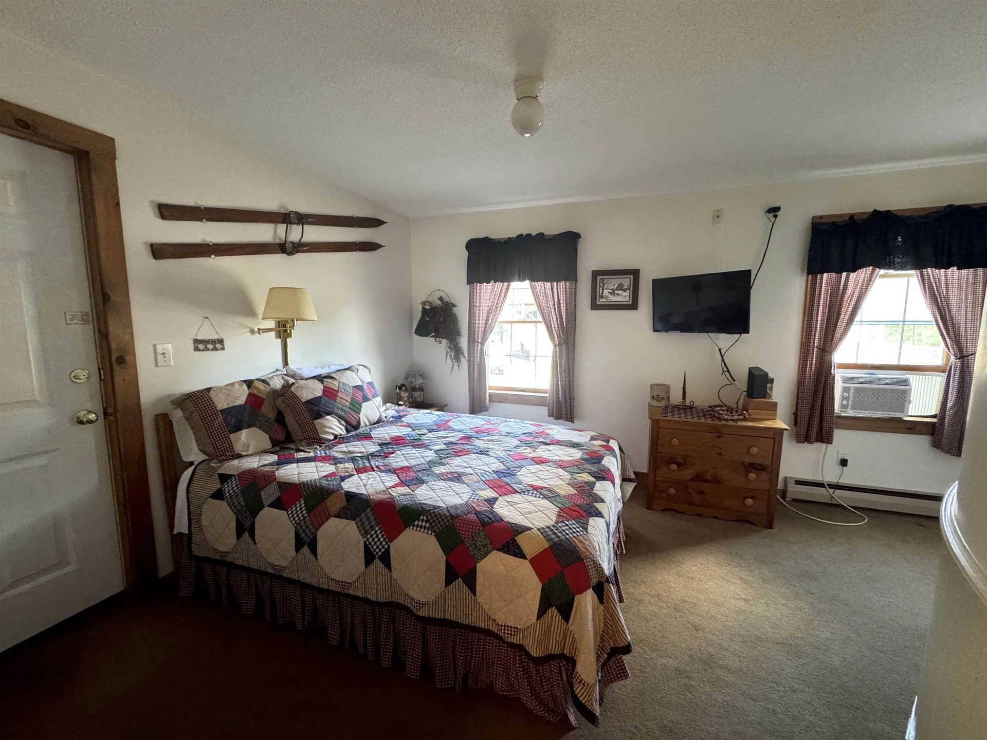 30 Pond Street Ludlow VT 05149