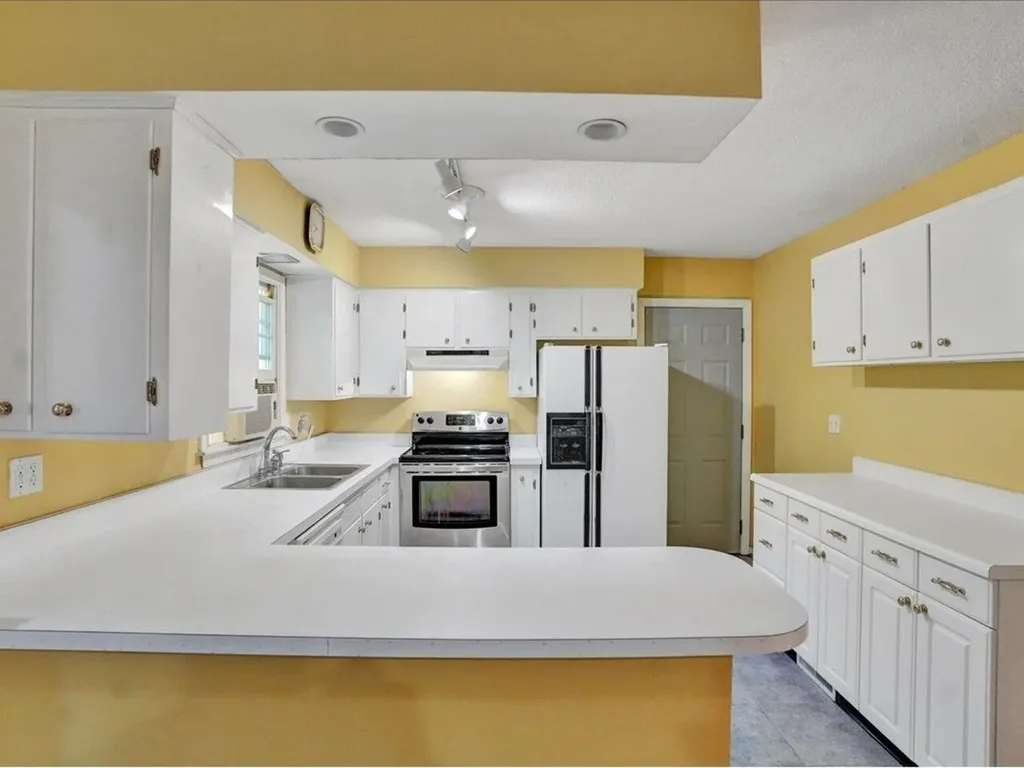 98 Logwood Street South Burlington VT 05403