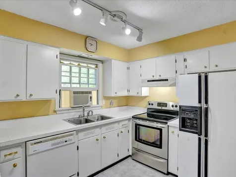 98 Logwood Street South Burlington VT 05403