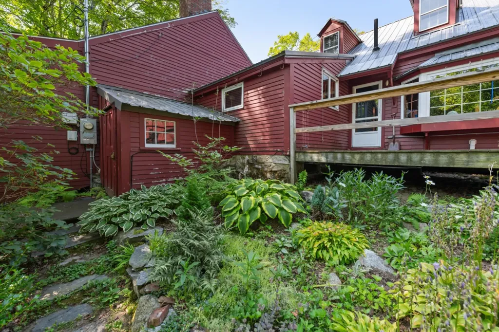 775 Winona Road Center Harbor NH 03226