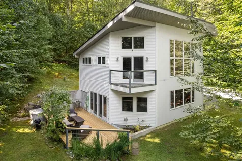 16 Buckboard Drive Dover VT 05356