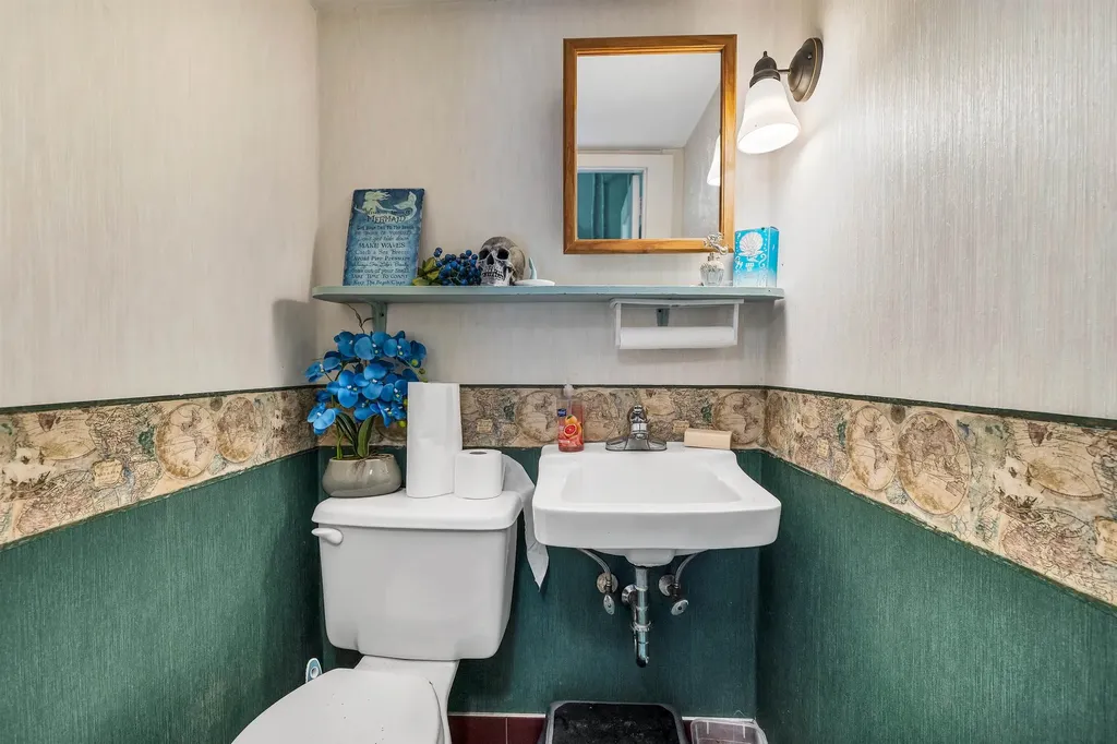 112-114 Main Street Colebrook NH 03576