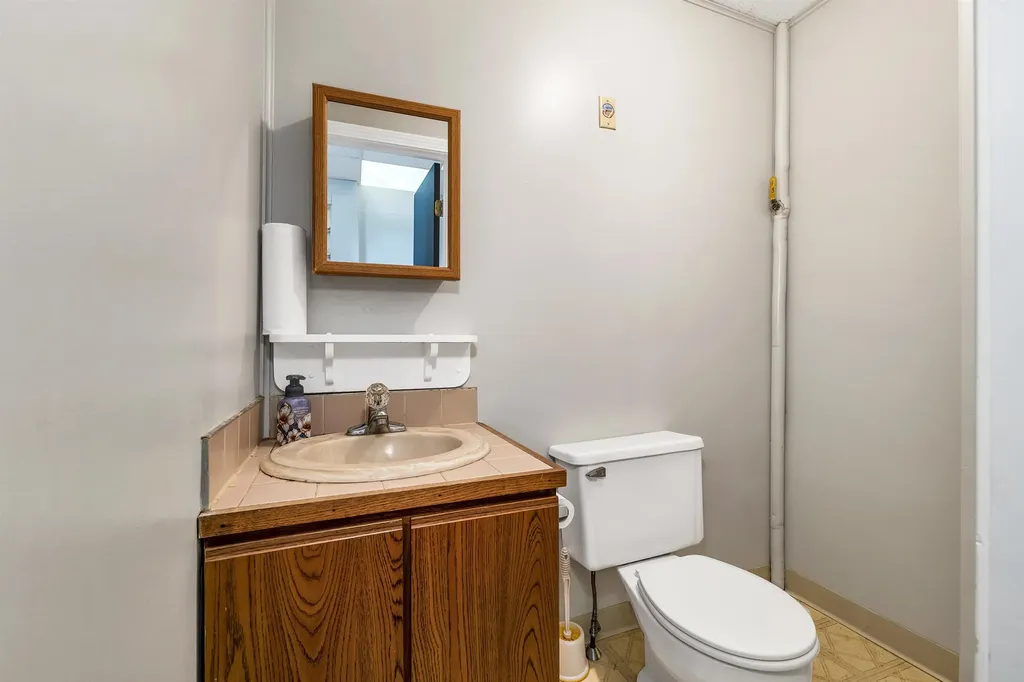 112-114 Main Street Colebrook NH 03576