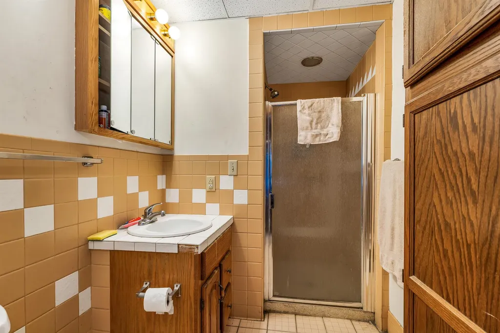 112-114 Main Street Colebrook NH 03576