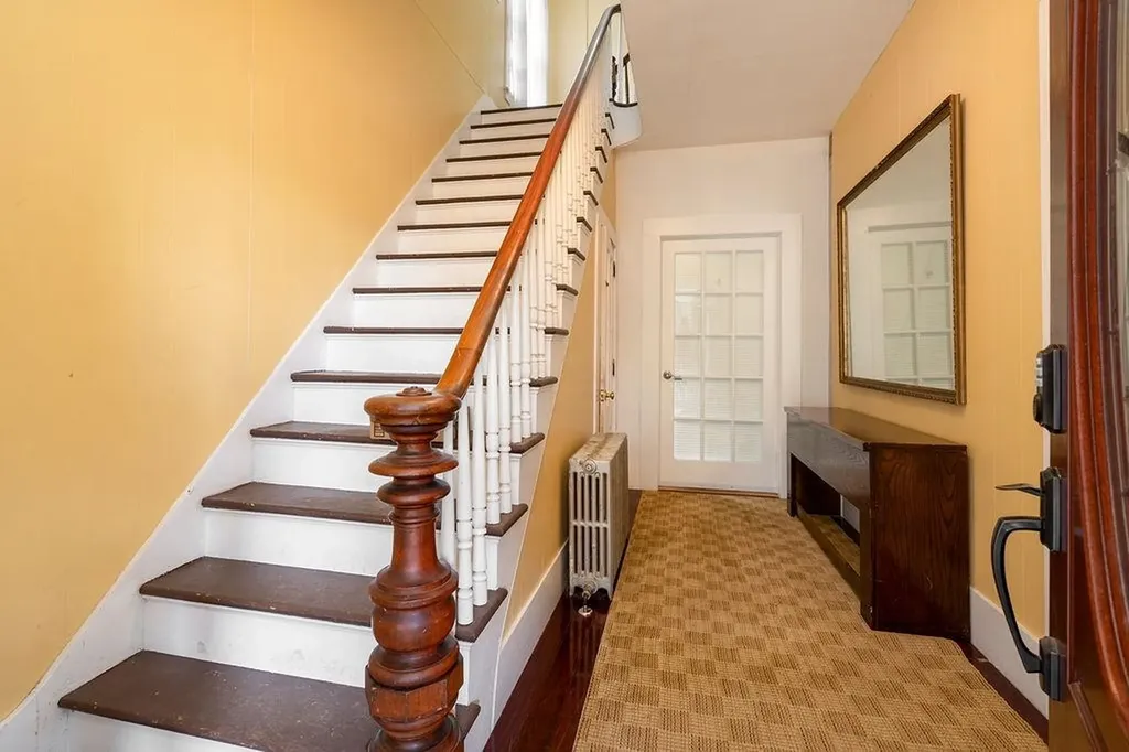 18 Oak Hill Avenue Littleton NH 03561