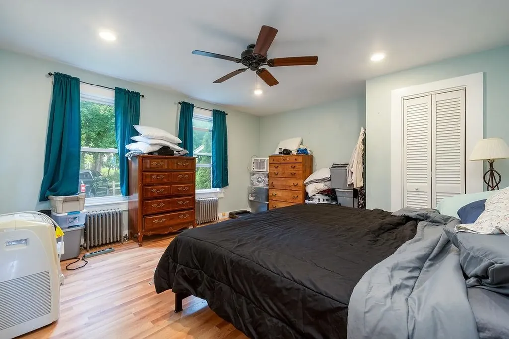 18 Oak Hill Avenue Littleton NH 03561