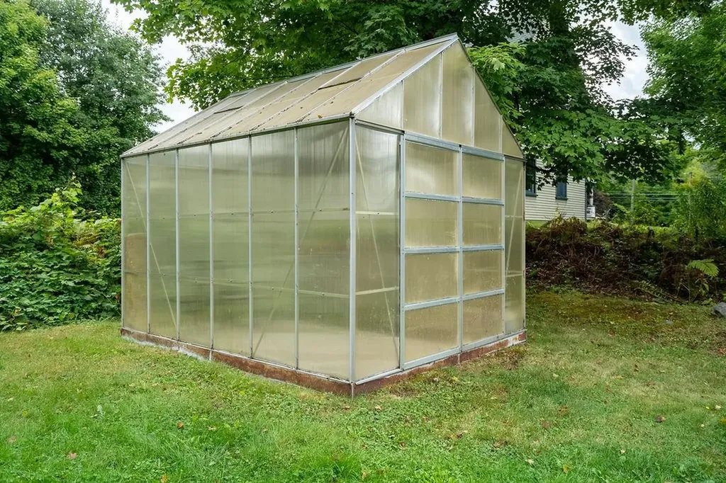 18 Oak Hill Avenue Littleton NH 03561