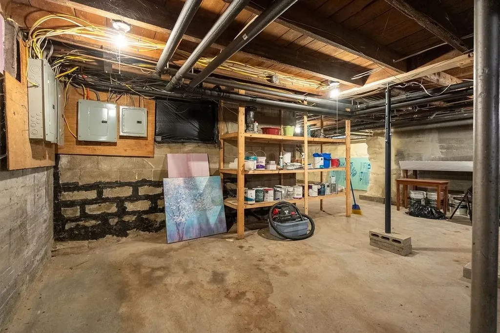 18 Oak Hill Avenue Littleton NH 03561