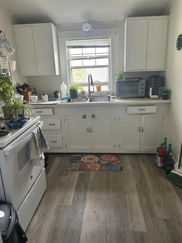 18 Oak Hill Avenue Littleton NH 03561