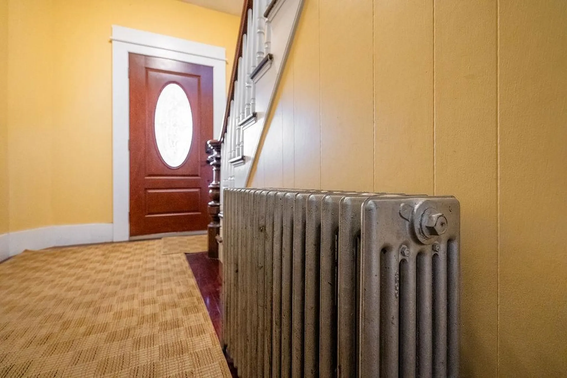 18 Oak Hill Avenue Littleton NH 03561