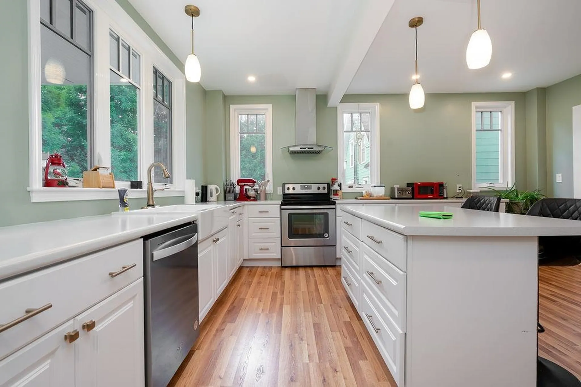 18 Oak Hill Avenue Littleton NH 03561