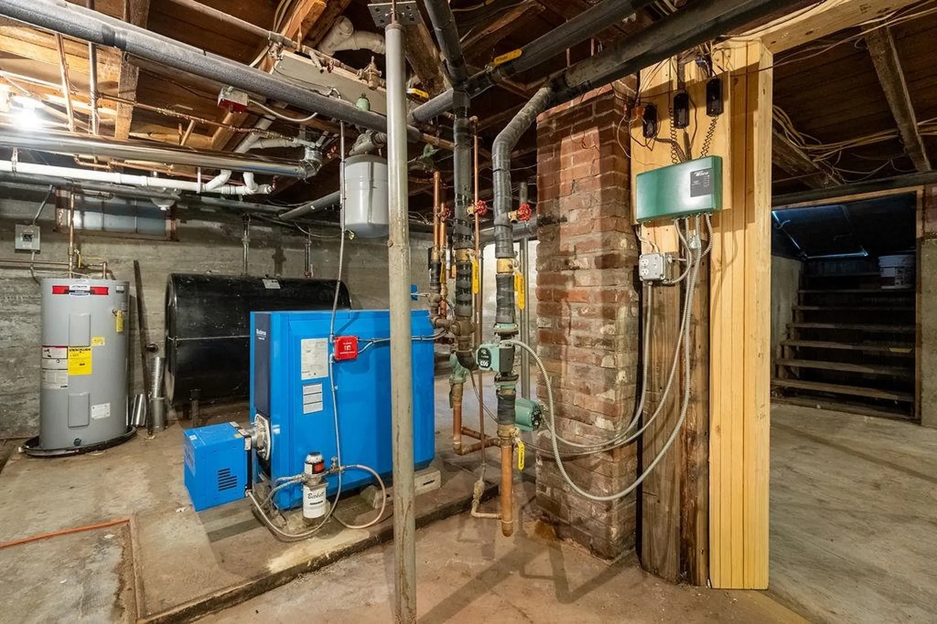 18 Oak Hill Avenue Littleton NH 03561