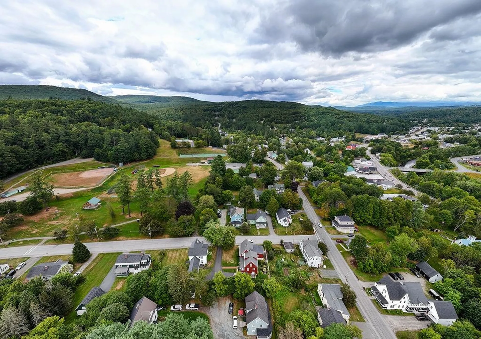 18 Oak Hill Avenue Littleton NH 03561