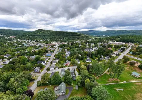 18 Oak Hill Avenue Littleton NH 03561