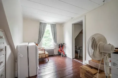 18 Oak Hill Avenue Littleton NH 03561