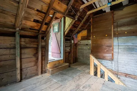 18 Oak Hill Avenue Littleton NH 03561